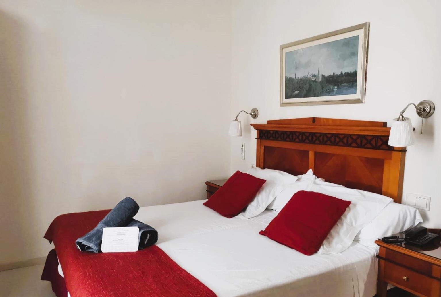 Hotel Ciutat Jardi Пальма-де-Майорка Екстер'єр фото